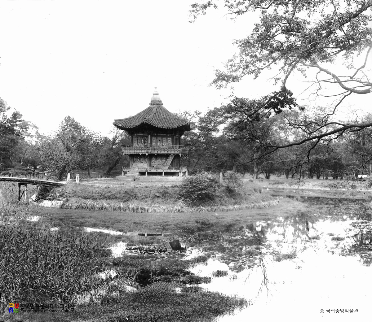 서울 경복궁 향원정