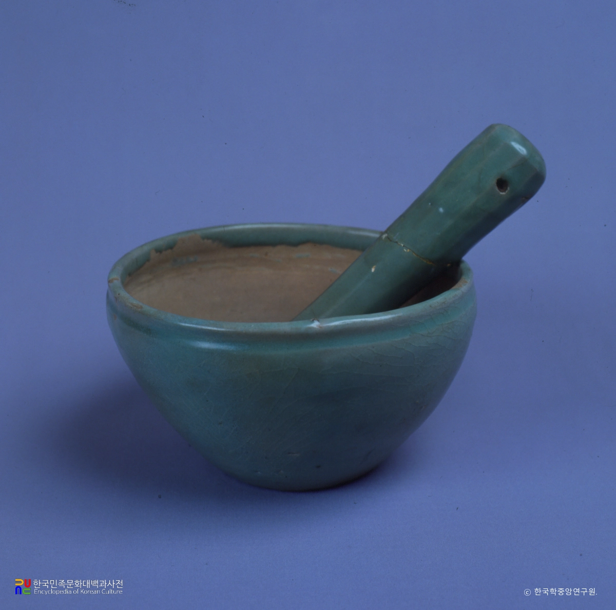 청자유발 및 유봉