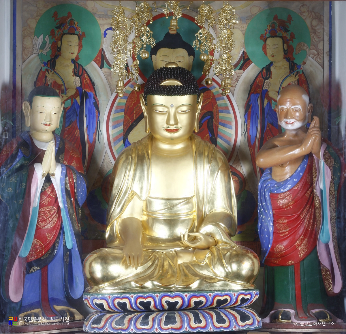 군산 동국사 소조 석가여래삼존상 및 복장유물