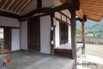 창녕 관산서원 중 강당 내부