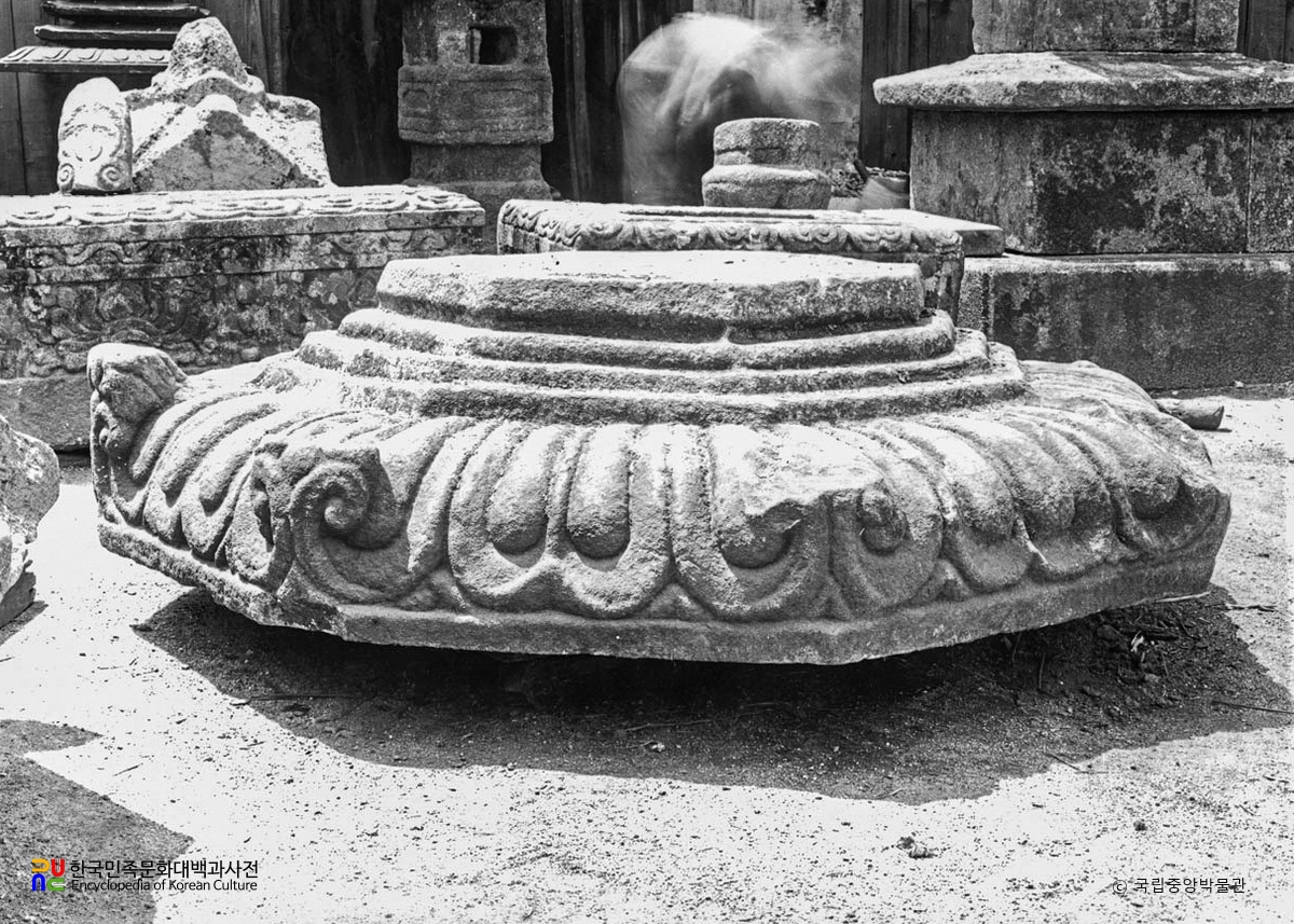 괴산 외사리 승탑 중 기단석 상부