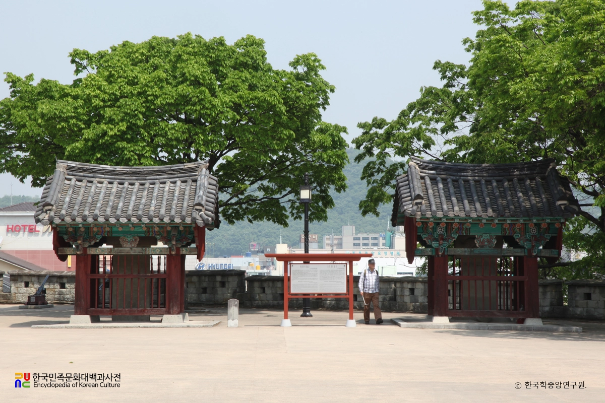 김시민 장군 전공비
