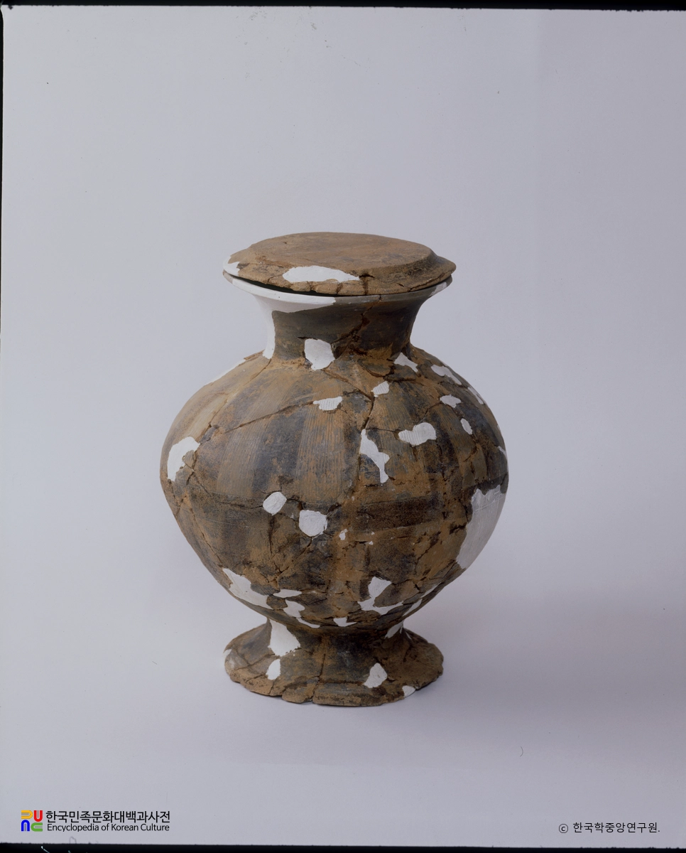 유개유대장경호 / 부산 노포동 유적 출토