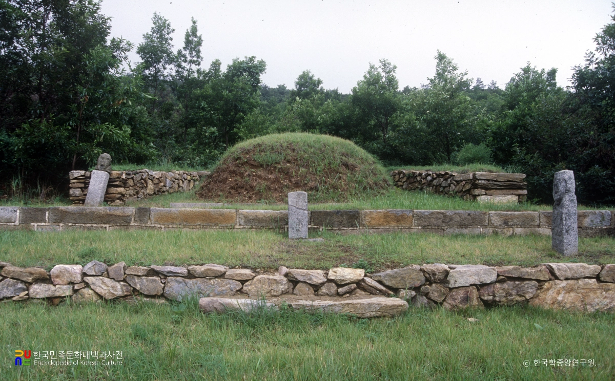 강화 석릉 정면