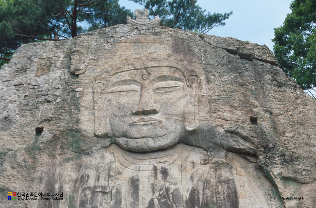 제천 덕주사 마애여래입상
