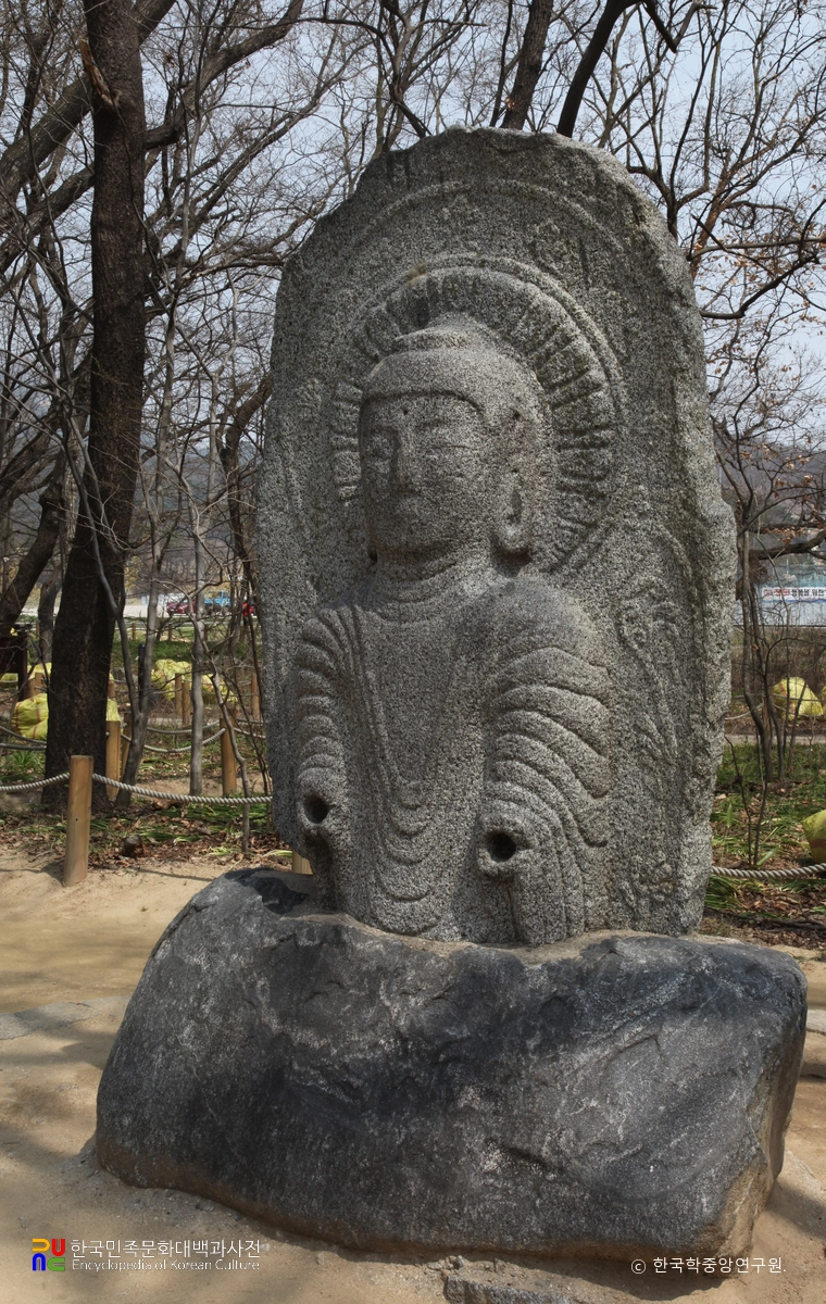 함양 이은리 석불 우측면