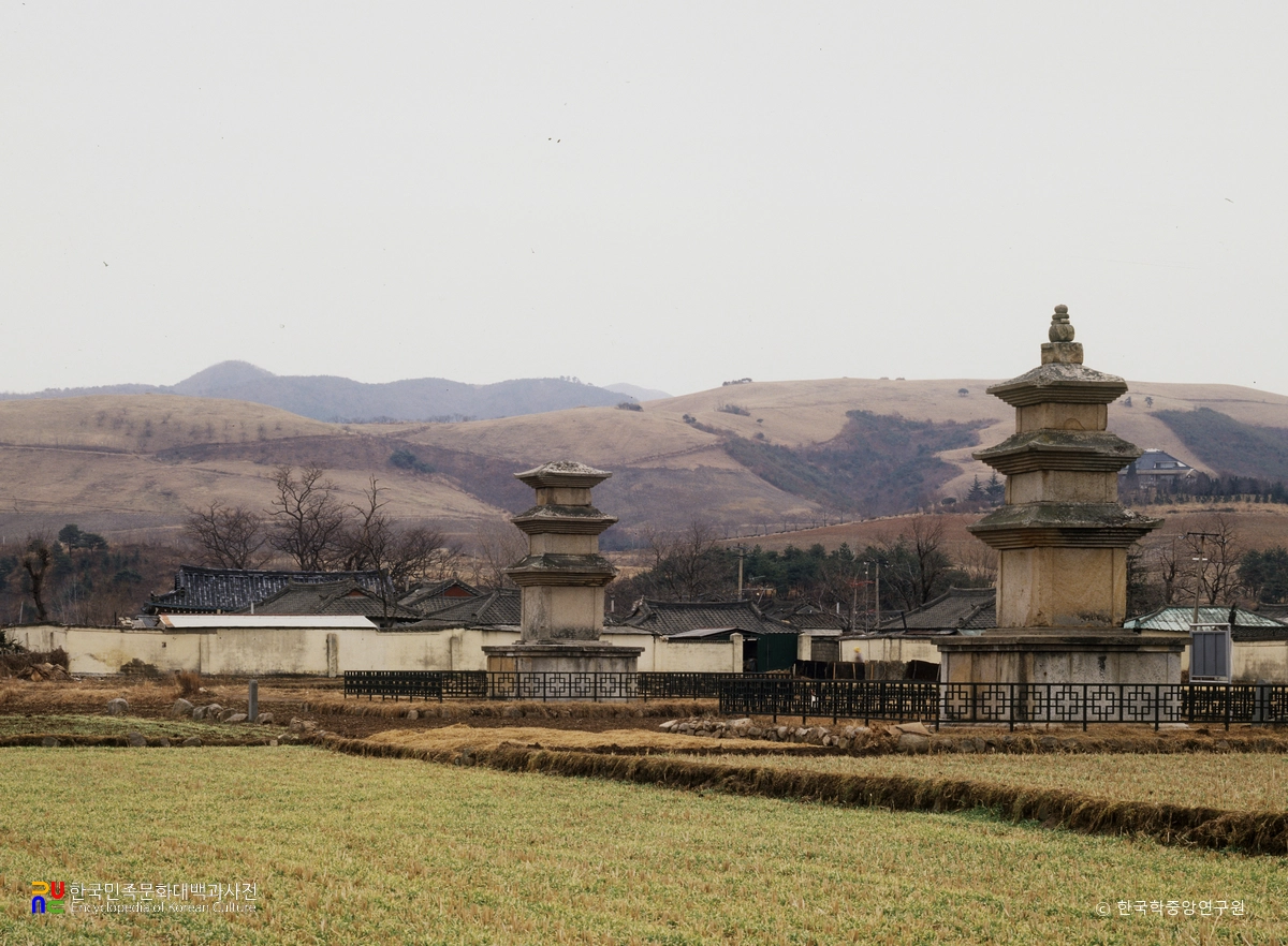 경주 천군동 사지