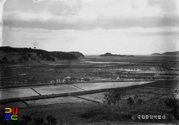 정평 남산에서 본 도흥리 고성  부근 마을
