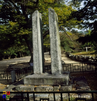 김제 금산사 당간지주 정측면