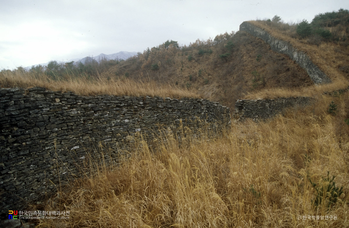 단양 온달산성 성벽