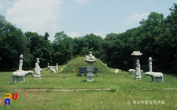 고양 서삼릉 중 효창원 정면