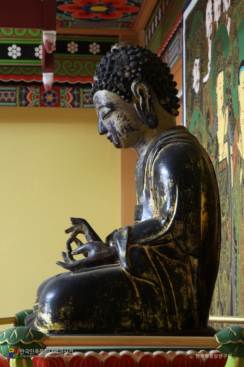 하동 청심사 목조아미타여래좌상 우측면