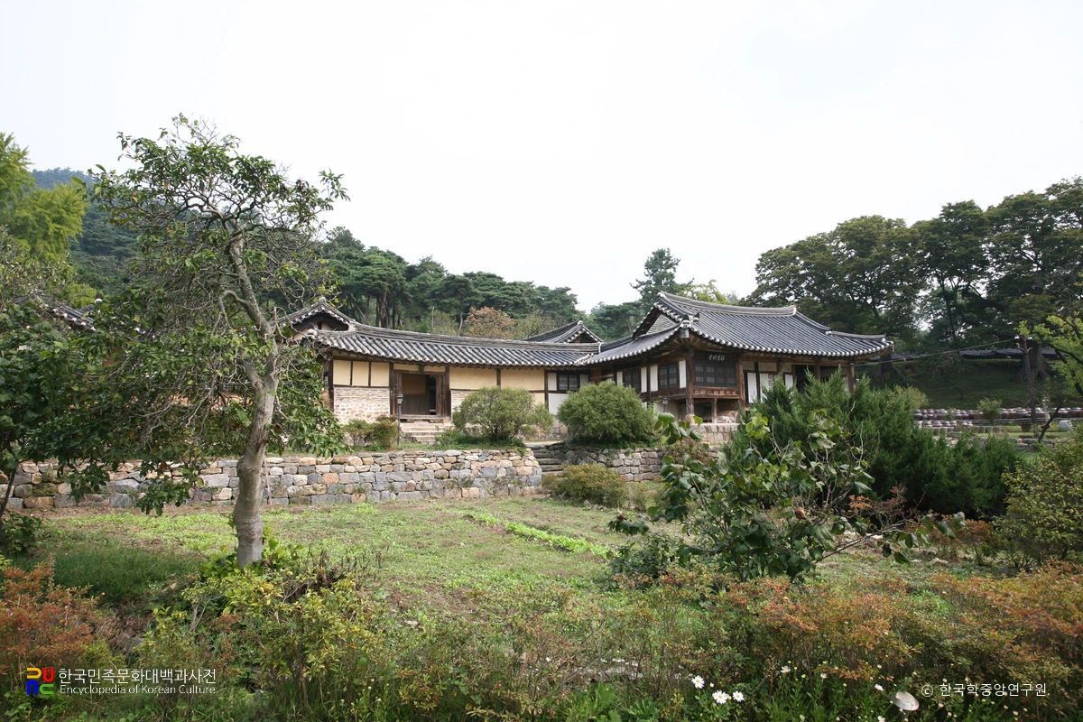 논산 명재고택 전경
