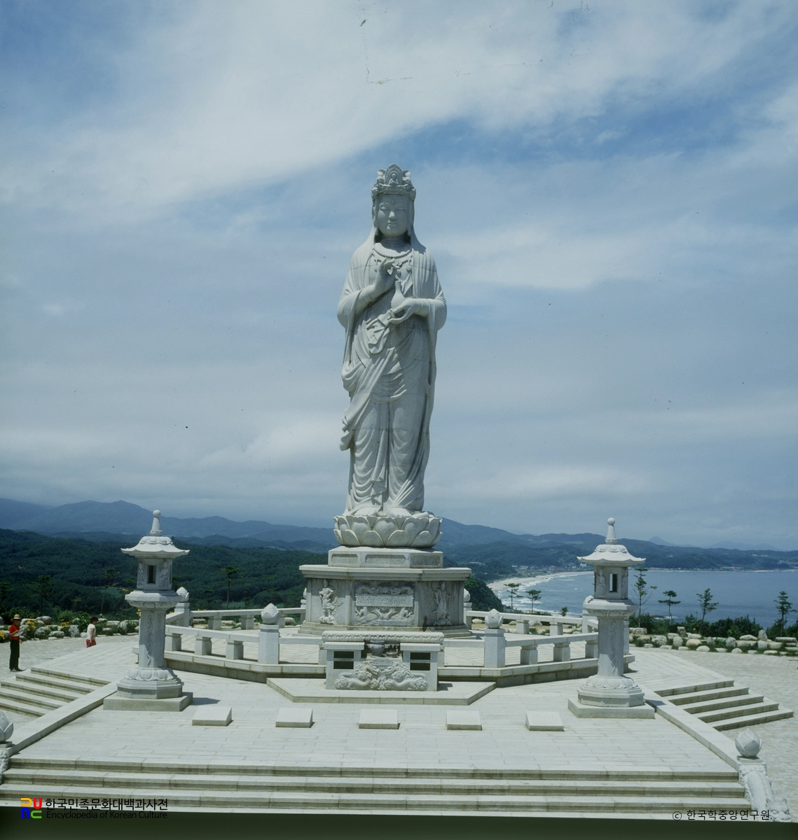 양양 낙산사 해수관음보살상 정면