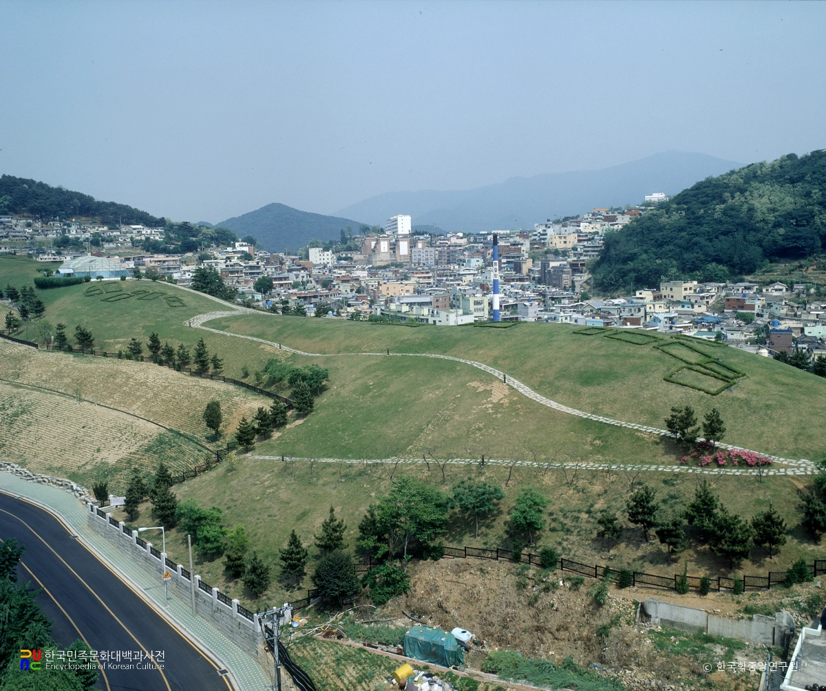 부산 복천동 고분군