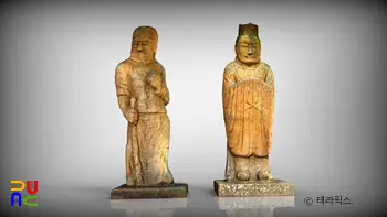경주 원성왕릉 석상 및 석주 일괄 중 무인석과 문인석