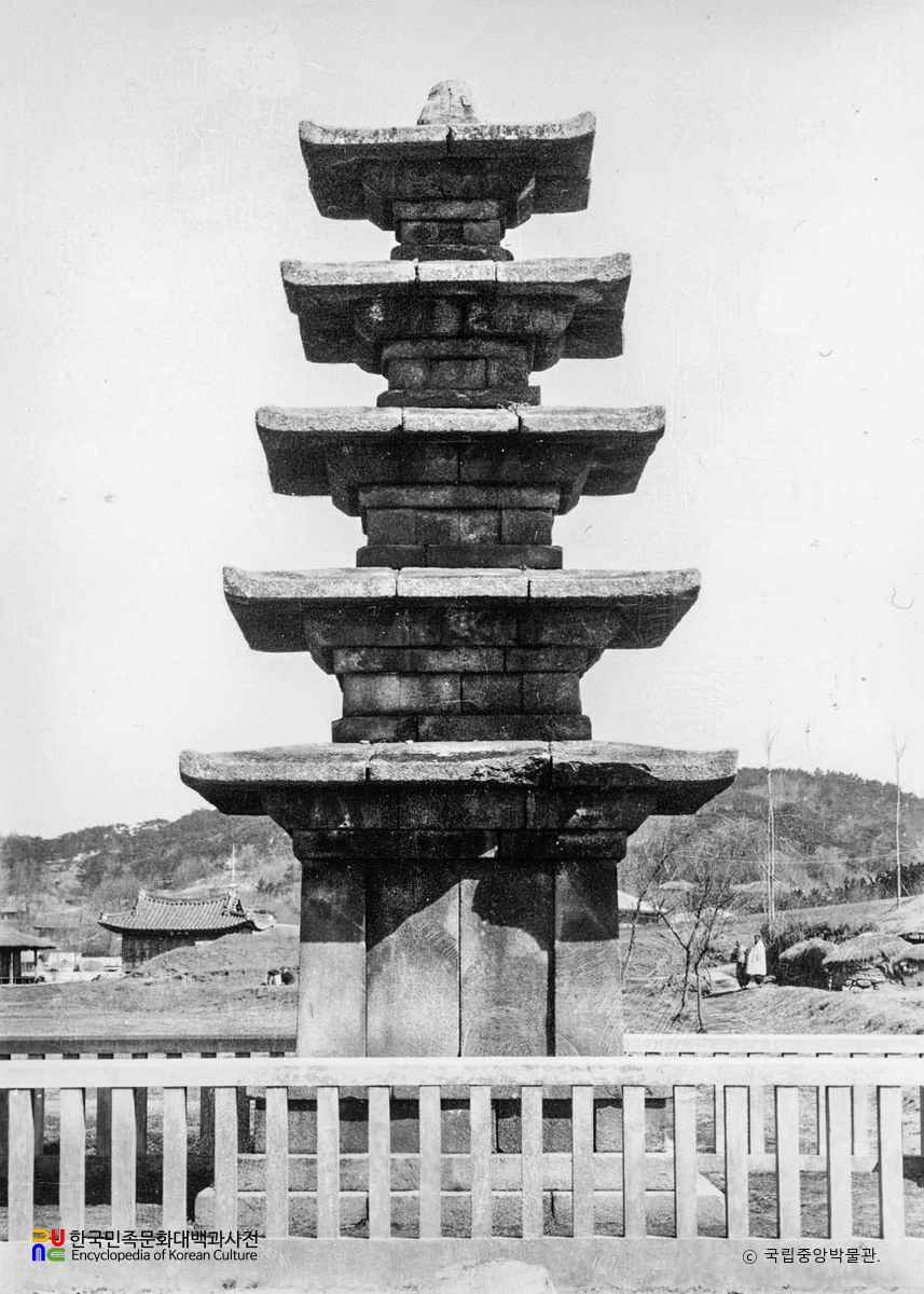 부여 정림사지 오층석탑 정면