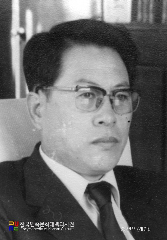 안춘근