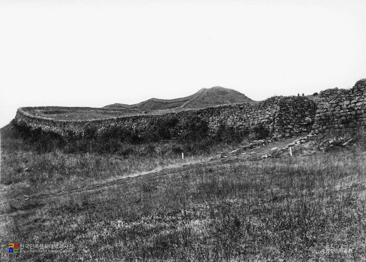 회령 오국성 성벽