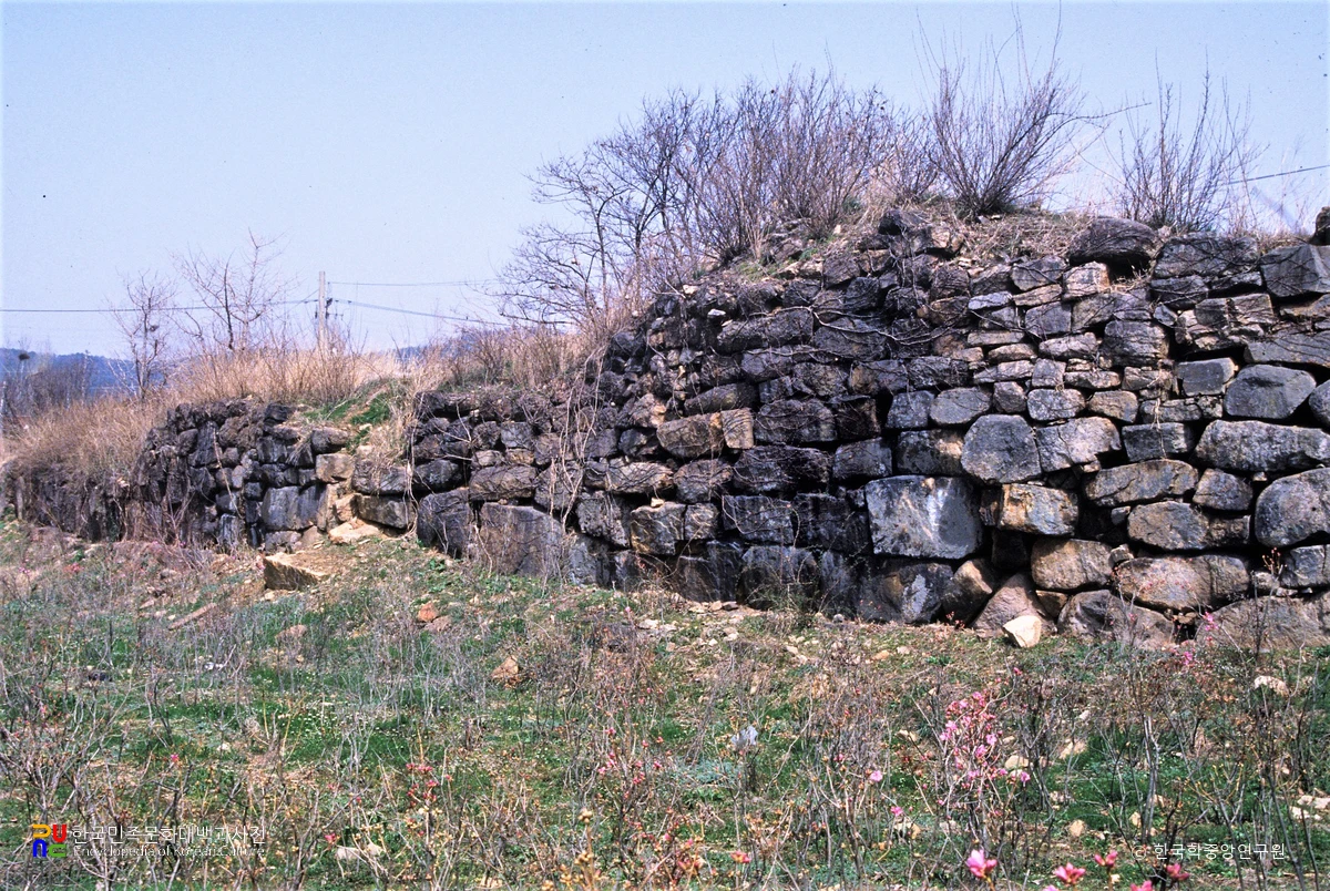 당진 면천읍성 성벽