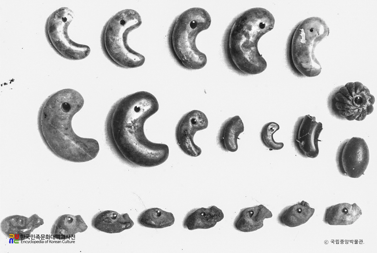 경주 분황사 모전석탑 사리공양구