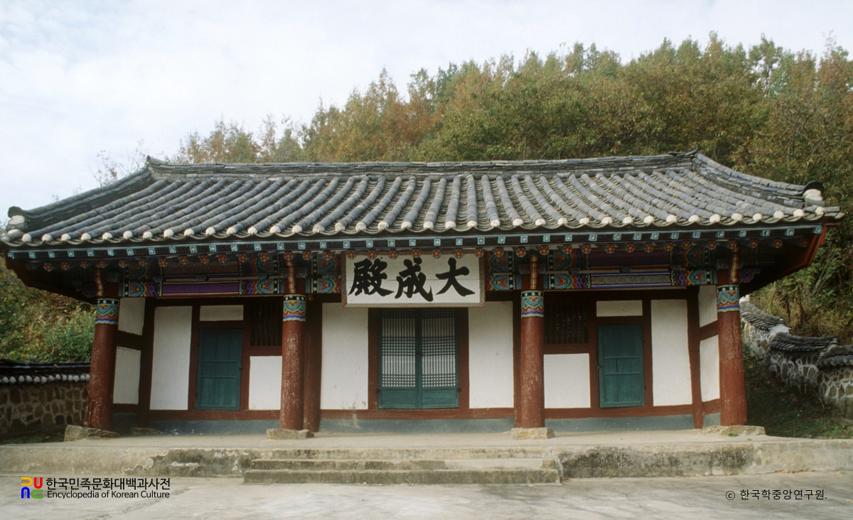 서천 한산향교 대성전 정면