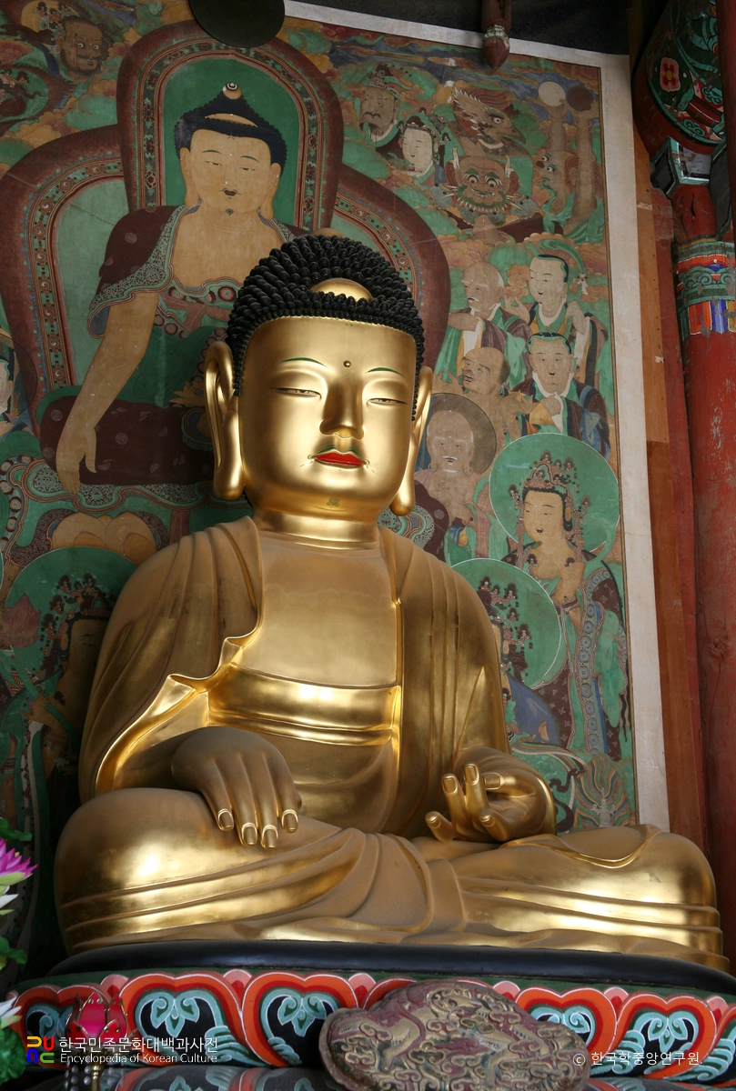 구례 화엄사 목조비로자나삼신불좌상 중 석가