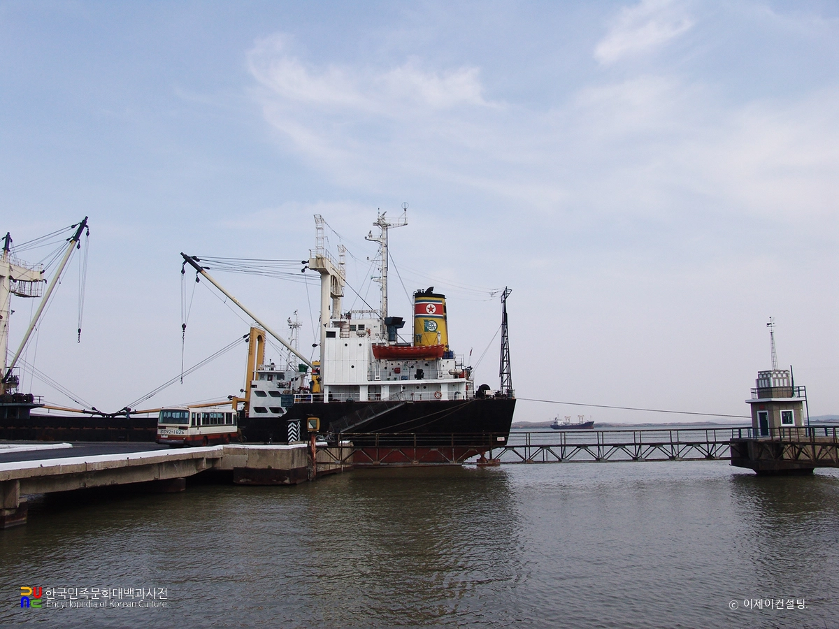 남포특별시 / 항구