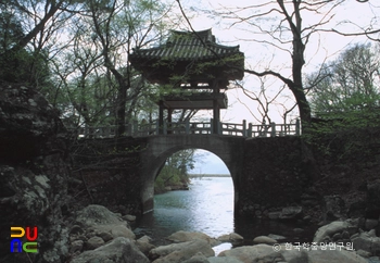 구례 천은사 중 수홍루 전경