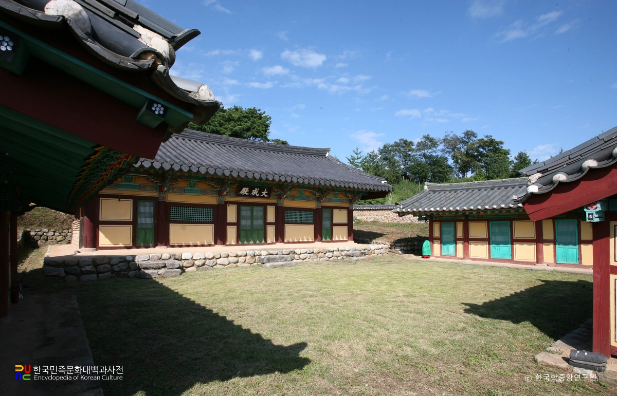 평해향교 대성전