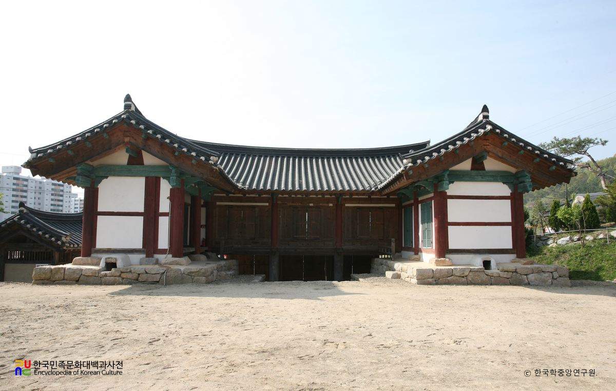 상주향교 남루 후면