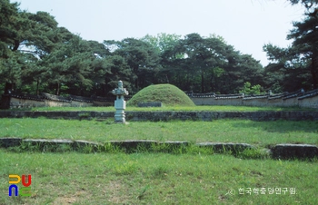 화성 남양리 신빈김씨 묘역