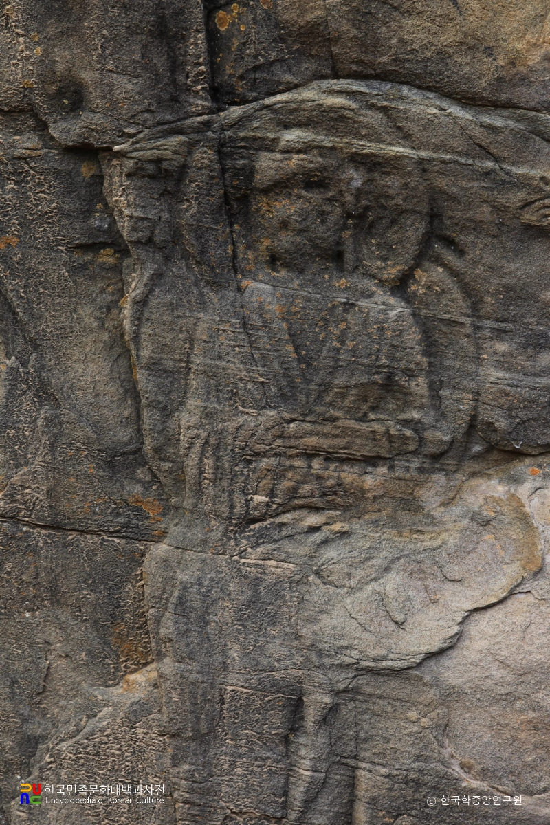 산청도전리마애불군상