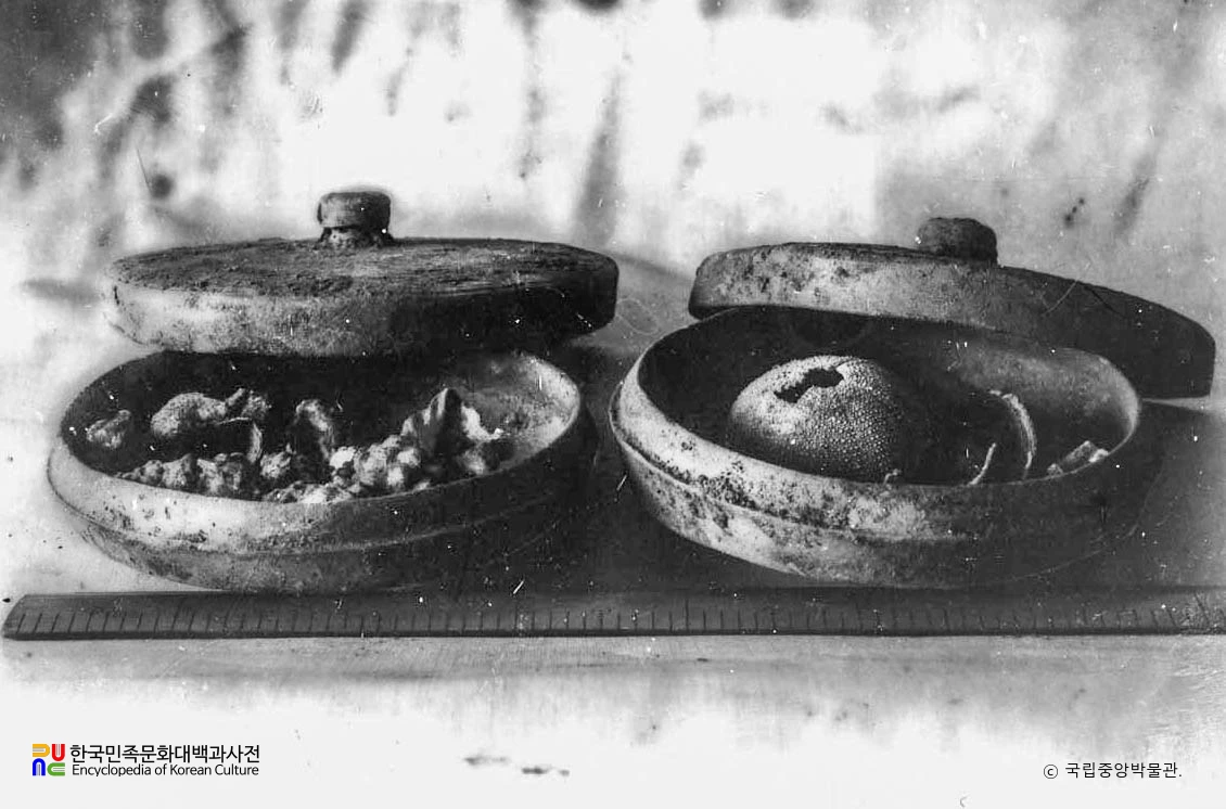 경북 고령 주산 동남산록 고분 출토 개배