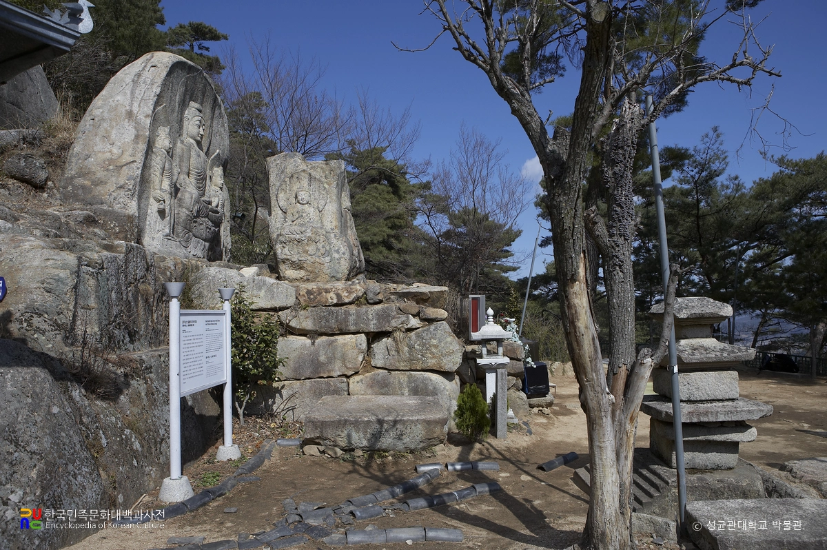 경주 남산 칠불암 마애불상군