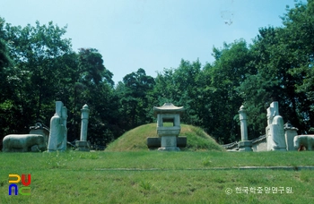 서울 슬롯 머신 어플 신덕왕후 정릉 정면