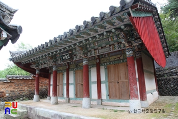 경남 고성 수림서원 중 흠덕사 좌측면