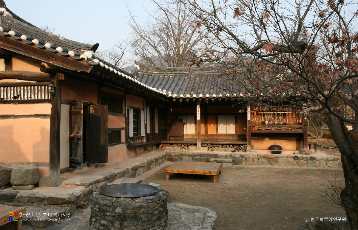 아산 건재고택 안채