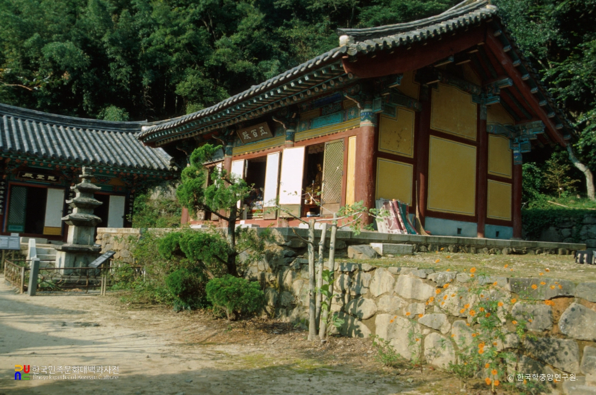 광주광역시 증심사 오백전 좌측면