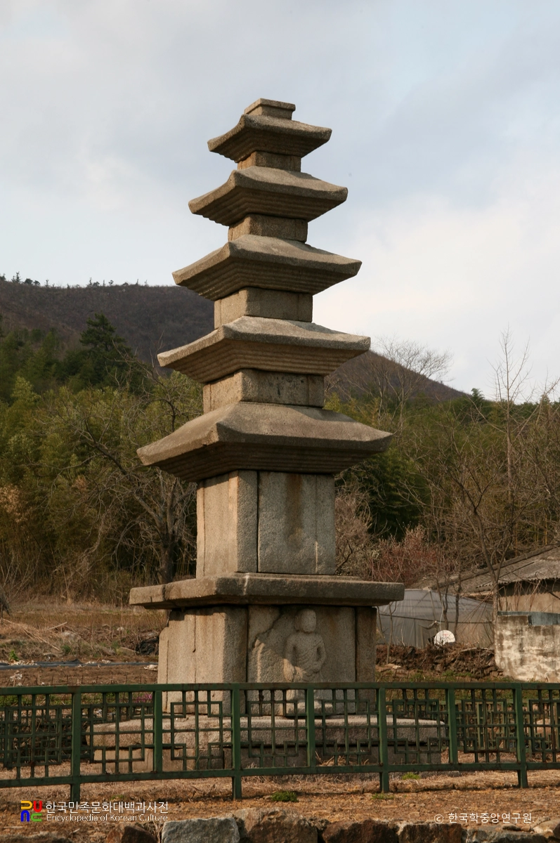 보성 봉천리 오층석탑 정측면