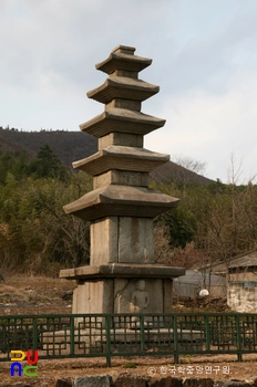 보성 봉천리 오층석탑 정측면