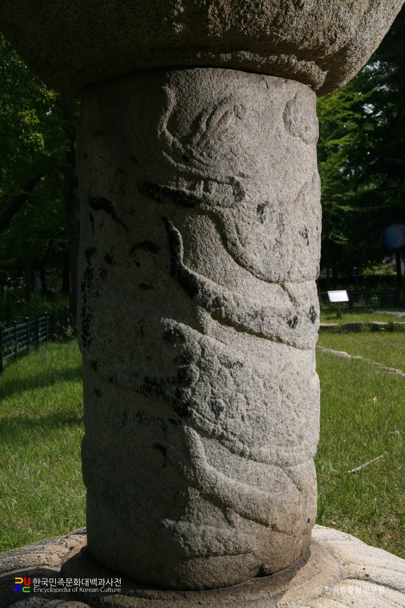 군산 발산리 석등