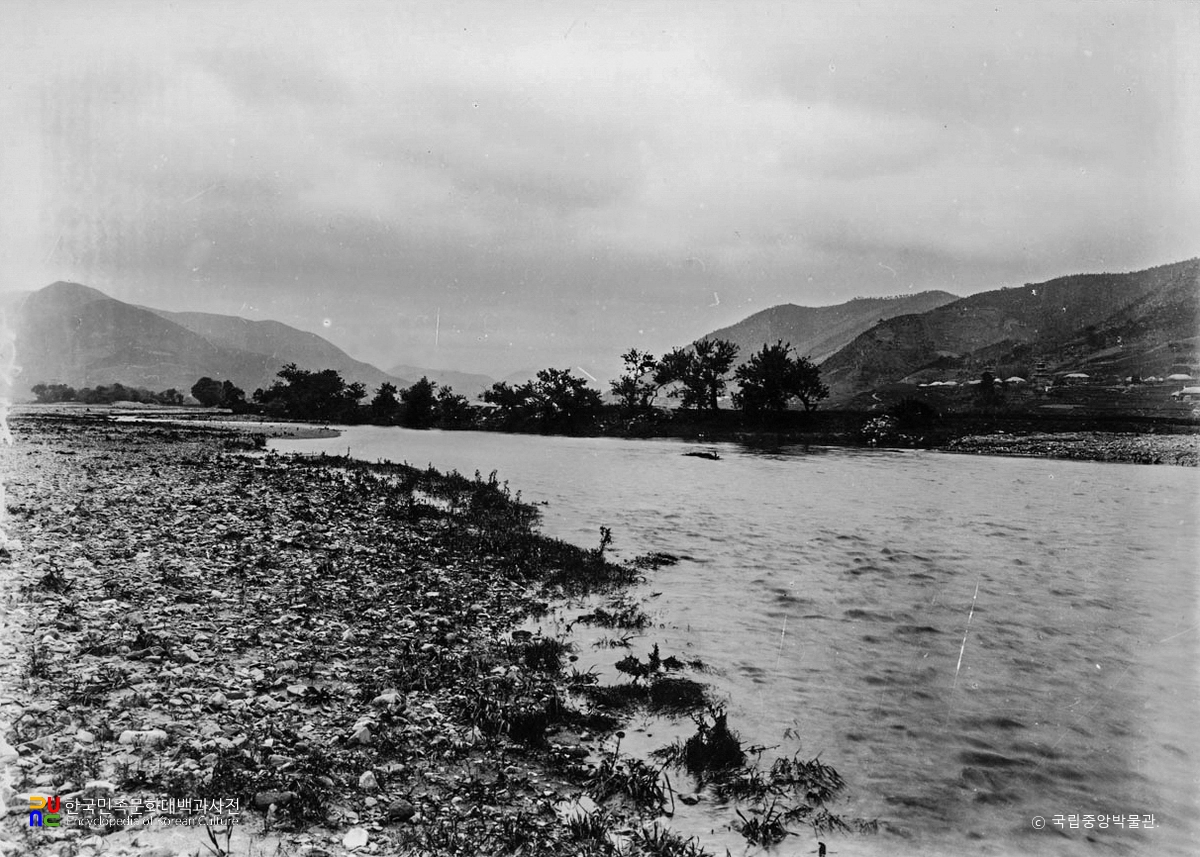 경주 감은사지 일대 서쪽 전경