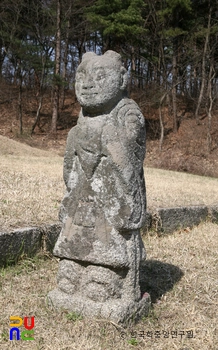 홍우경. 정인옹주 묘소 / 동자석