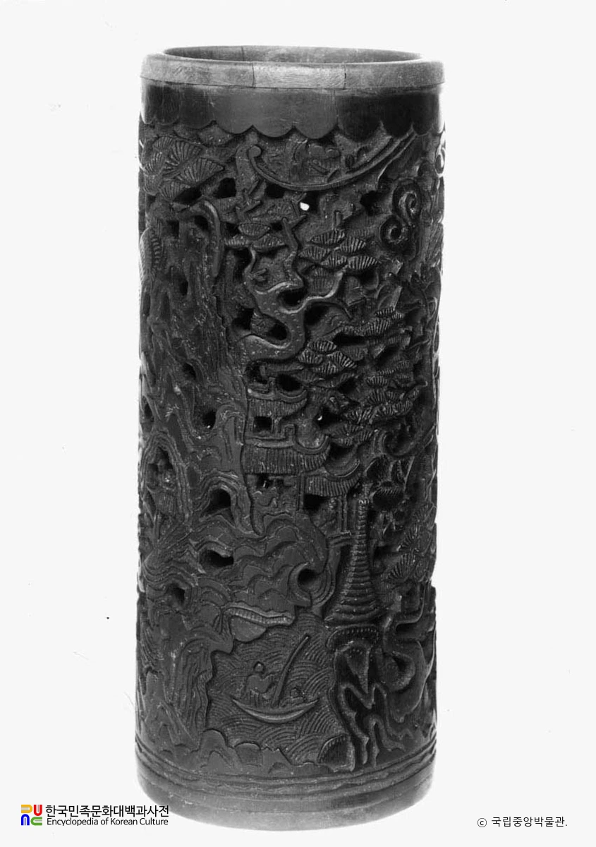 목제산수문필통