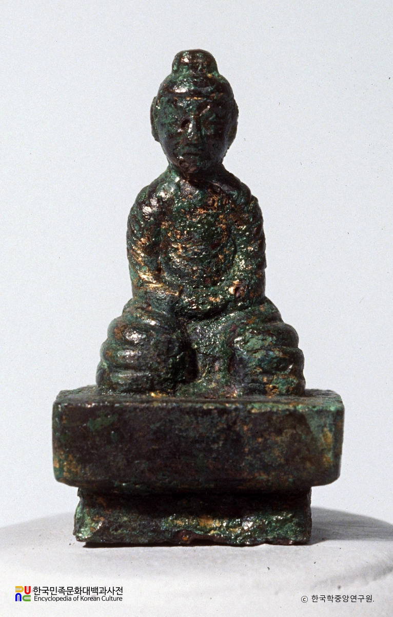 금동 여래 좌상