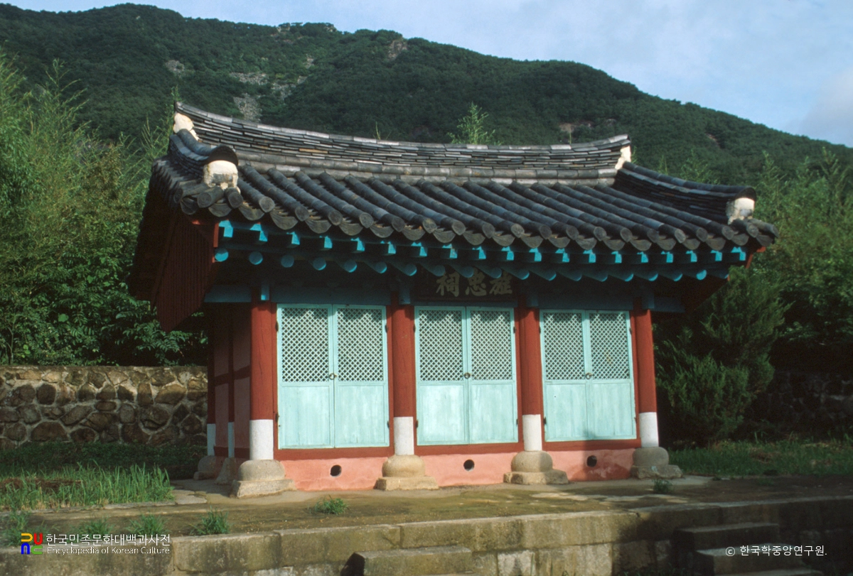 정읍 정충사지 정측면