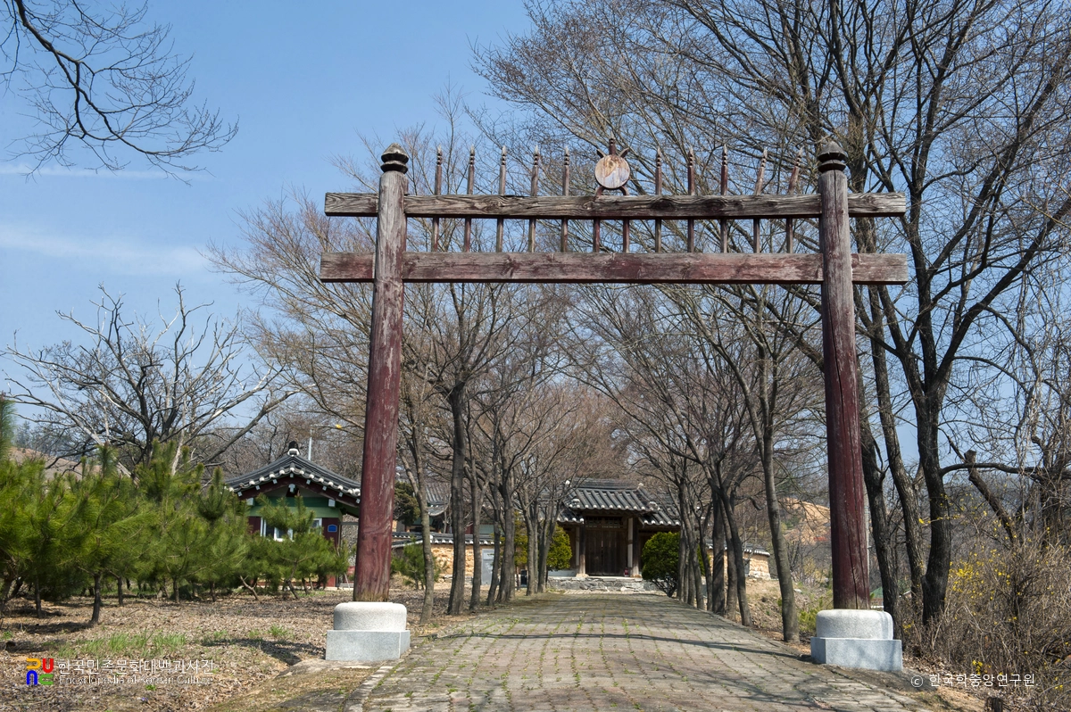안성 양성향교 홍살문 정면