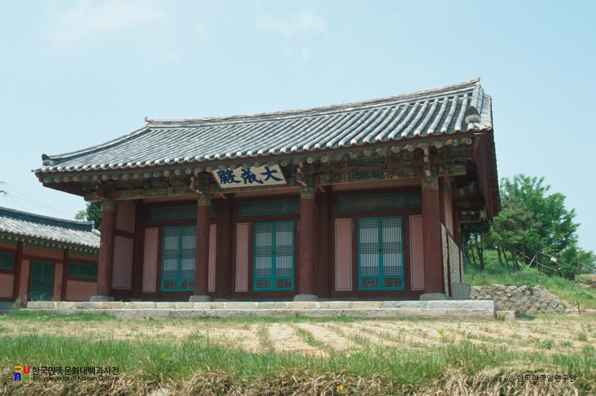 원주향교 대성전 정측면