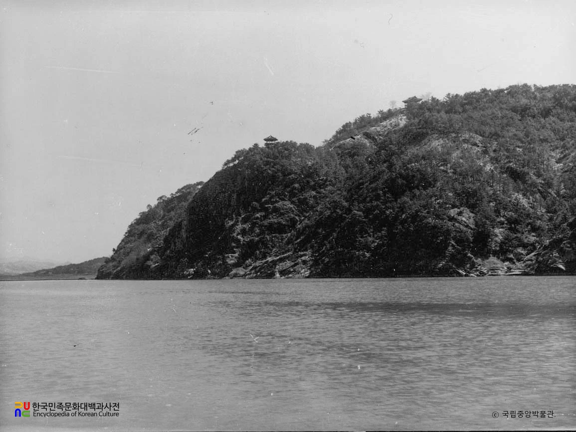 부여 낙화암 전경